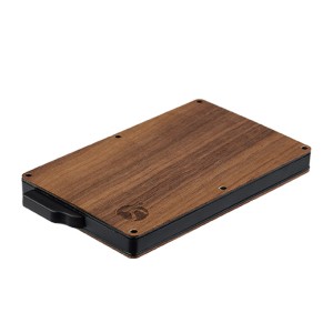 Otro lado del tarjetero de madera